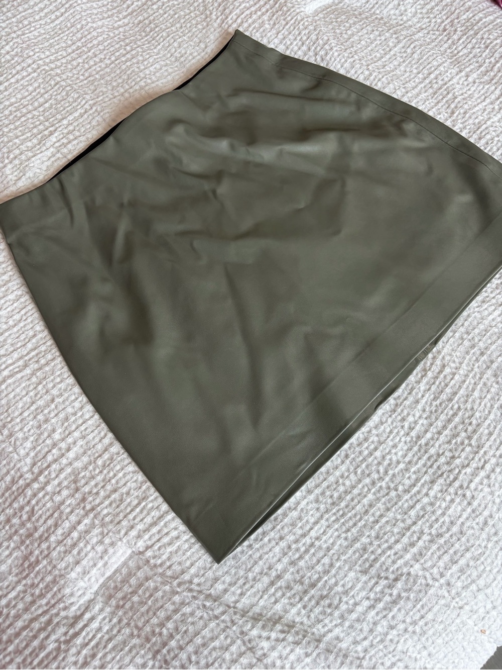 Shinestar Olive Mini Skirt